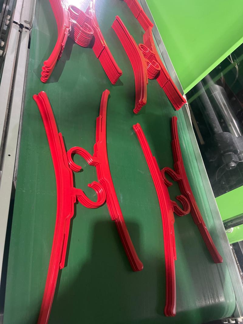 Kids Clothing Display Plastic Hanger | 40cm Garment Store Hanger